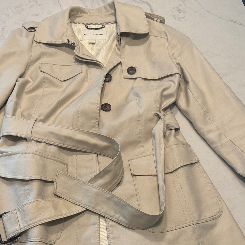 Banana Republic Light Tan Trench Coat
